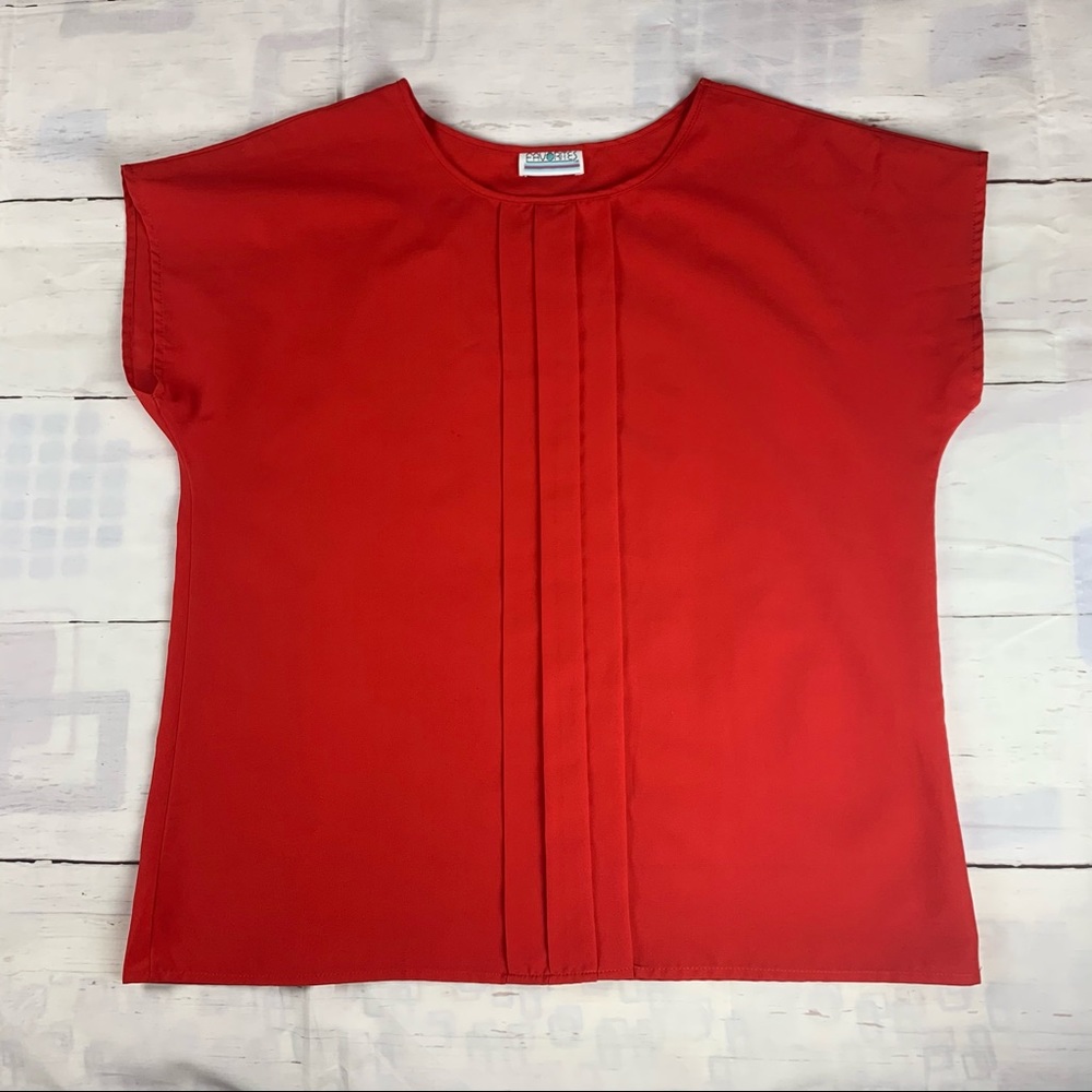Red pleated top tee blouse short sleeve summer relaxed medium large classic